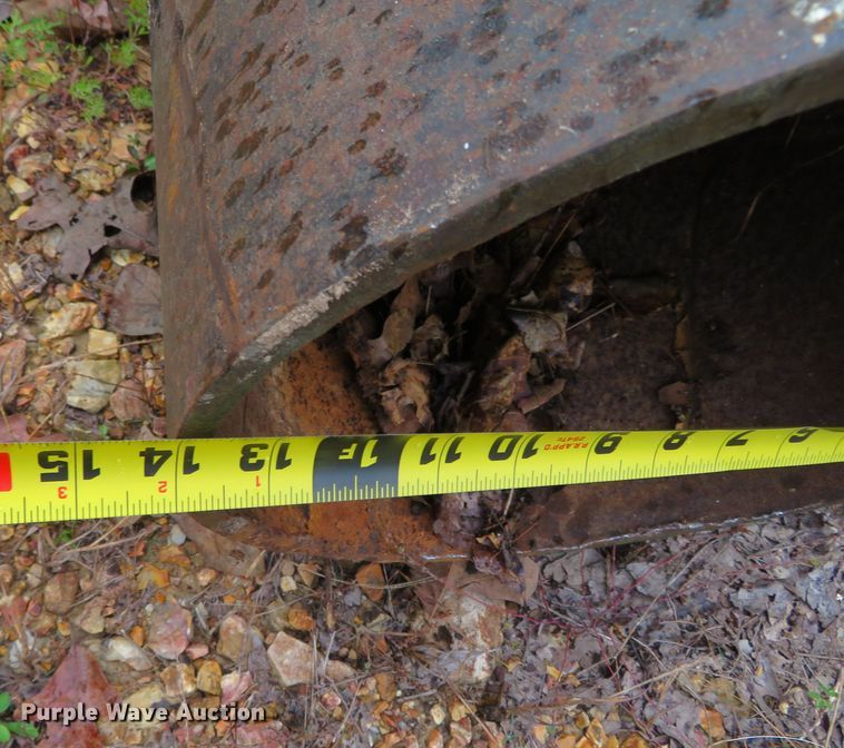image for item DN7773 Tube piling
