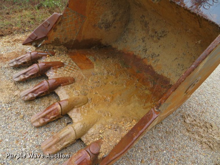 image for item DN7775 2004 Komatsu PC270LC-7L  excavator