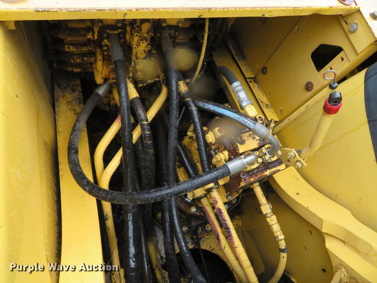 image for item DN7775 2004 Komatsu PC270LC-7L  excavator