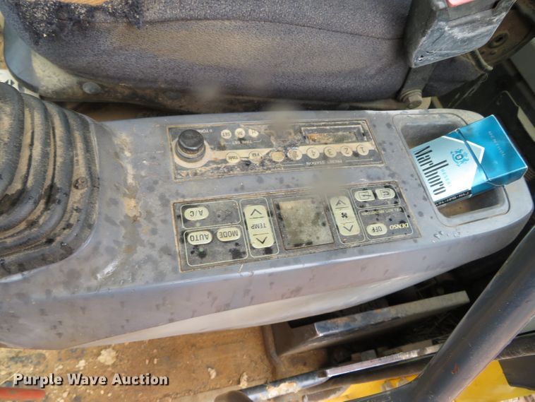 image for item DN7775 2004 Komatsu PC270LC-7L  excavator