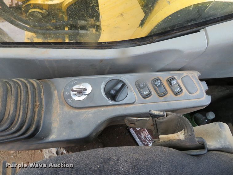 image for item DN7775 2004 Komatsu PC270LC-7L  excavator