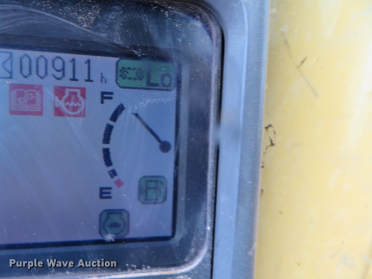 image for item DN7775 2004 Komatsu PC270LC-7L  excavator