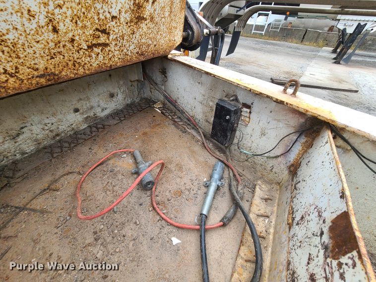 image for item EZ9171 2008 Load Max  equipment trailer