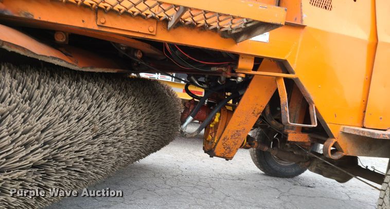 image for item EZ9173 Broce RC350  broom