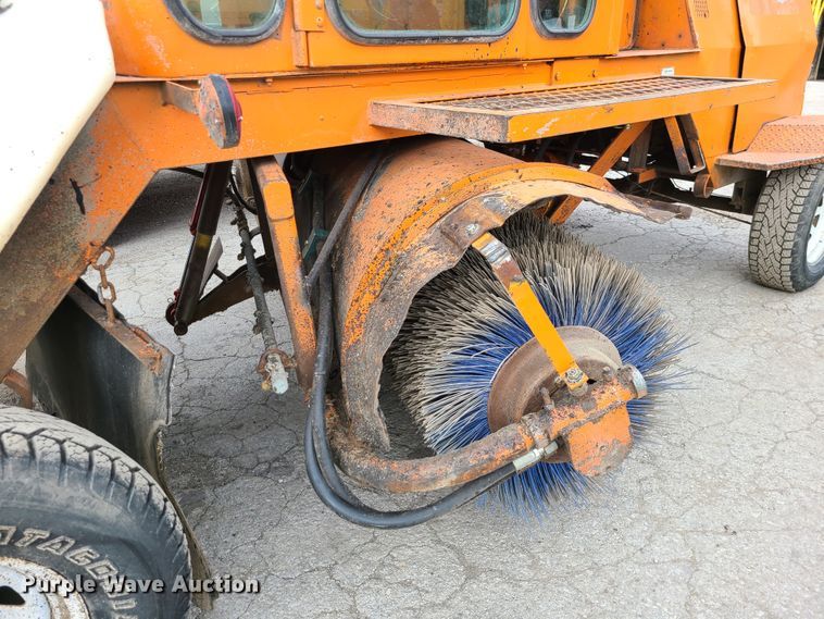 image for item EZ9173 Broce RC350  broom