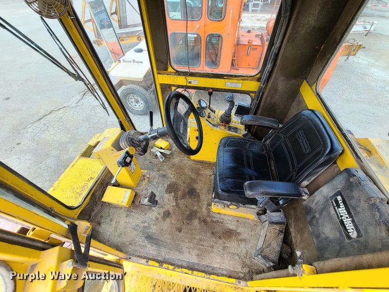 image for item EZ9174 2006 Superior Broom DT80  broom