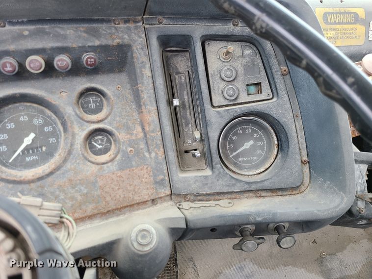 image for item EZ9175 1985 Ford L8000  oil distributor truck