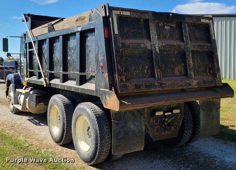 image for item EZ9180 1996 Freightliner FLD112  dump truck