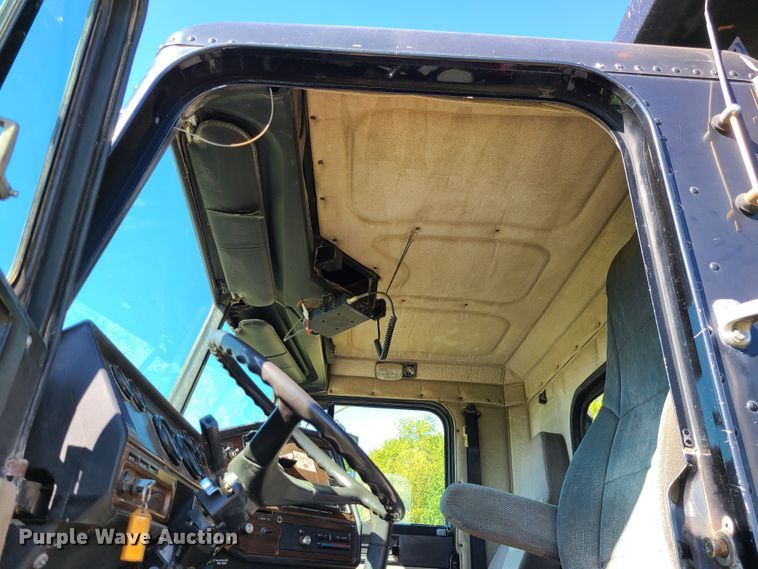 image for item EZ9180 1996 Freightliner FLD112  dump truck