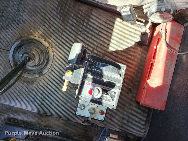 image for item EZ9180 1996 Freightliner FLD112  dump truck