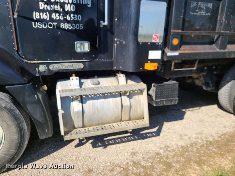 image for item EZ9180 1996 Freightliner FLD112  dump truck