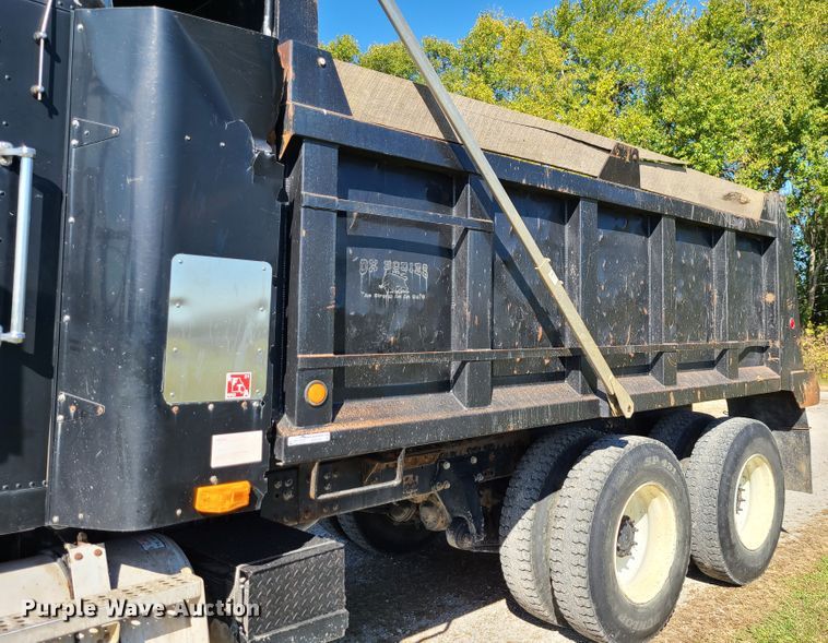 image for item EZ9180 1996 Freightliner FLD112  dump truck