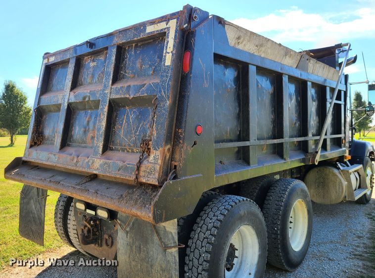 image for item EZ9180 1996 Freightliner FLD112  dump truck