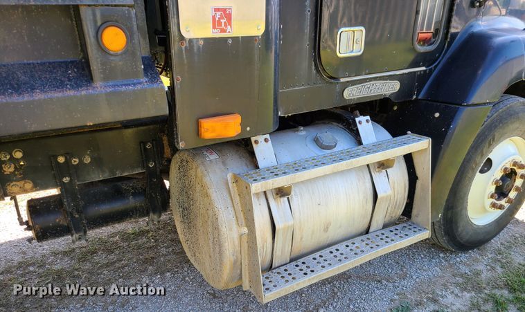 image for item EZ9180 1996 Freightliner FLD112  dump truck