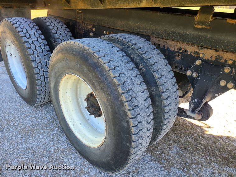 image for item EZ9180 1996 Freightliner FLD112  dump truck