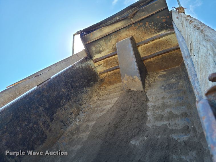 image for item EZ9180 1996 Freightliner FLD112  dump truck