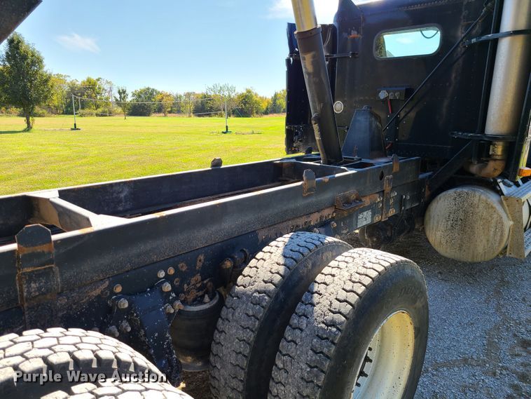 image for item EZ9180 1996 Freightliner FLD112  dump truck