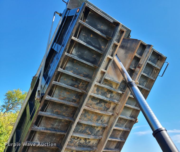 image for item EZ9180 1996 Freightliner FLD112  dump truck