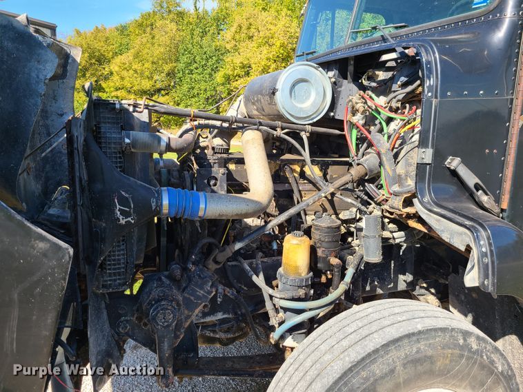 image for item EZ9180 1996 Freightliner FLD112  dump truck