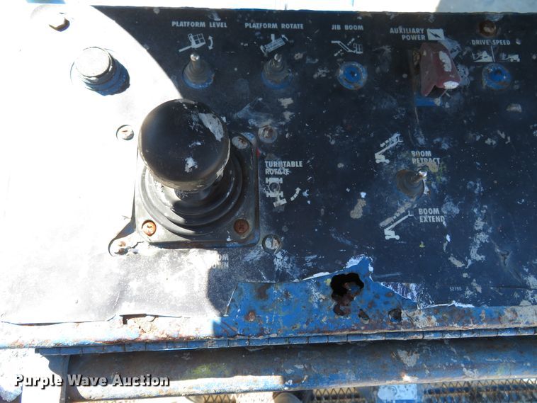 image for item FP9421 1999 Genie S40  boom lift