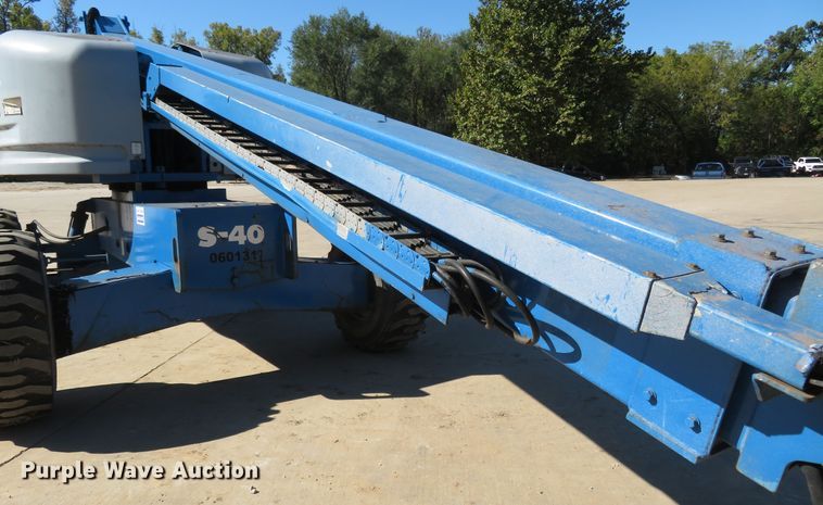 image for item FP9421 1999 Genie S40  boom lift