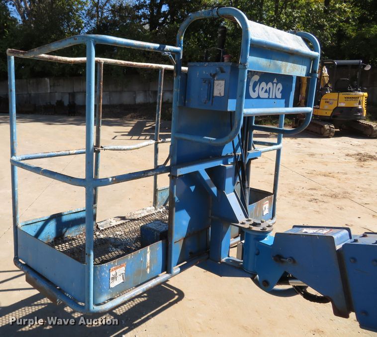 image for item FP9421 1999 Genie S40  boom lift