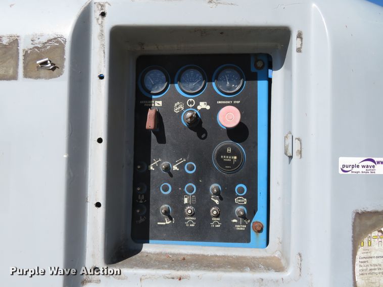 image for item FP9421 1999 Genie S40  boom lift