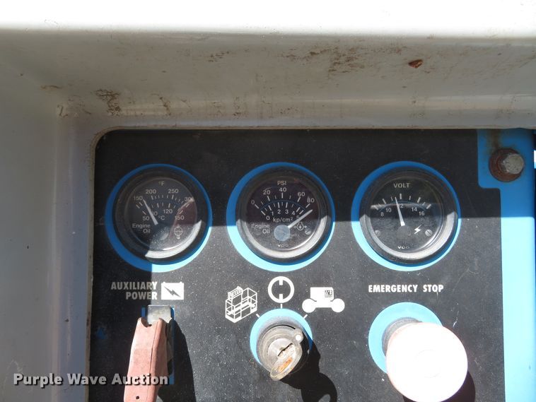 image for item FP9421 1999 Genie S40  boom lift