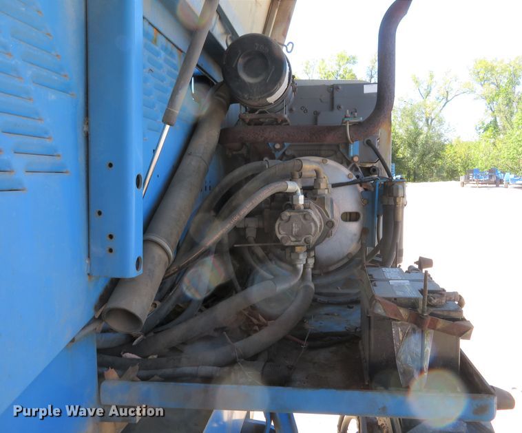 image for item FP9421 1999 Genie S40  boom lift