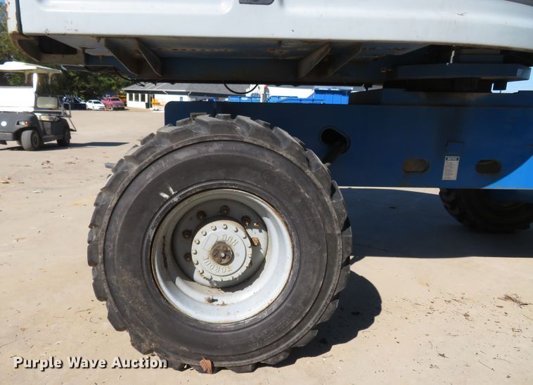 image for item FP9421 1999 Genie S40  boom lift