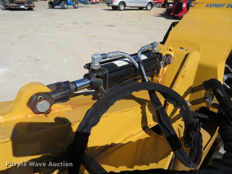 image for item FP9422 2018 Vermeer SC30TX  stump grinder