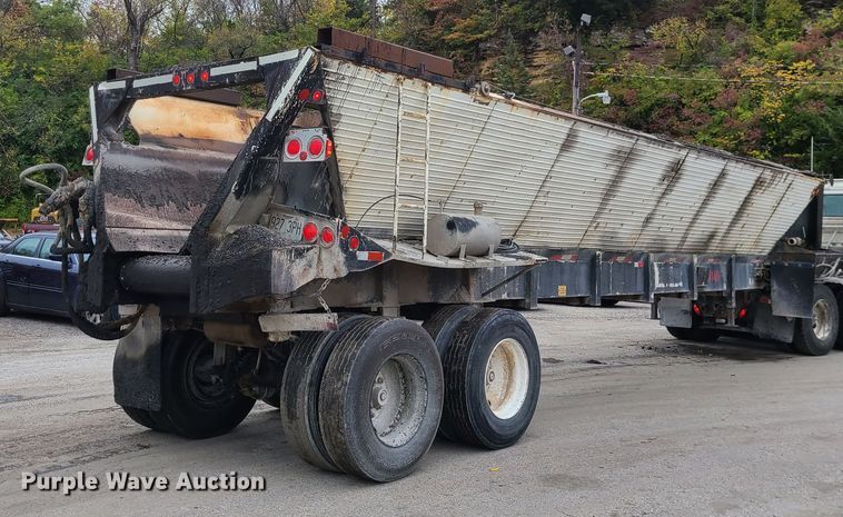 image for item GO9454 1989 Red River  live bottom trailer