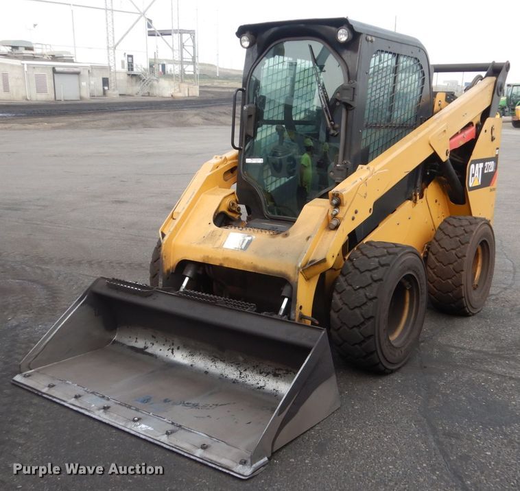 image for item HI9917 2015 Caterpillar 272D2  skid steer loader