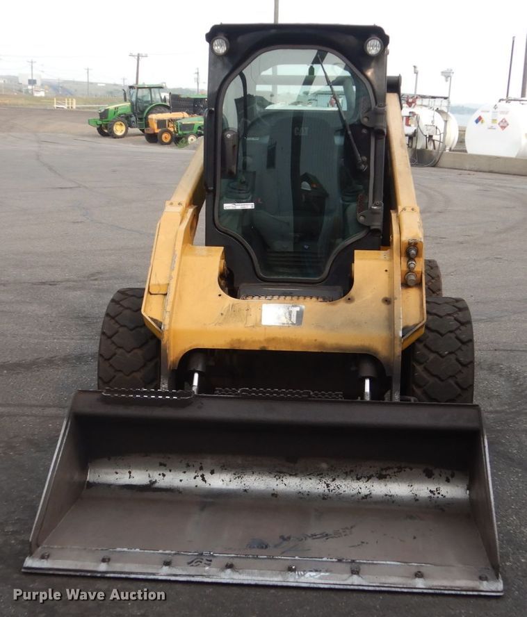 image for item HI9917 2015 Caterpillar 272D2  skid steer loader