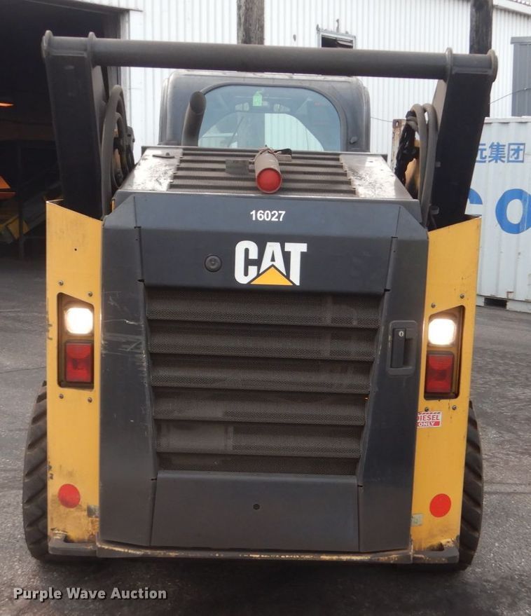 image for item HI9917 2015 Caterpillar 272D2  skid steer loader