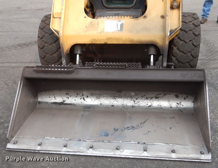 image for item HI9917 2015 Caterpillar 272D2  skid steer loader