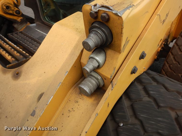 image for item HI9917 2015 Caterpillar 272D2  skid steer loader