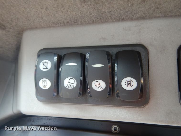 image for item HI9917 2015 Caterpillar 272D2  skid steer loader