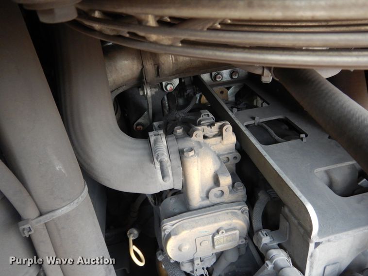 image for item HI9917 2015 Caterpillar 272D2  skid steer loader