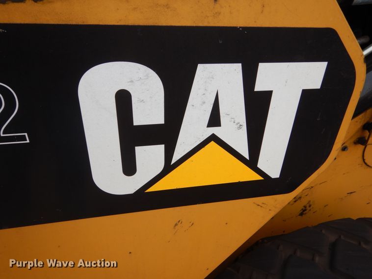 image for item HI9917 2015 Caterpillar 272D2  skid steer loader