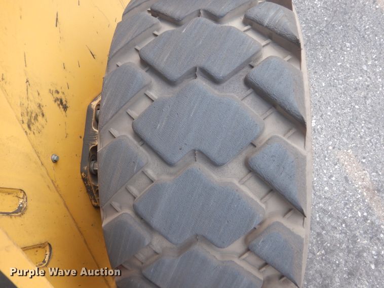 image for item HI9917 2015 Caterpillar 272D2  skid steer loader