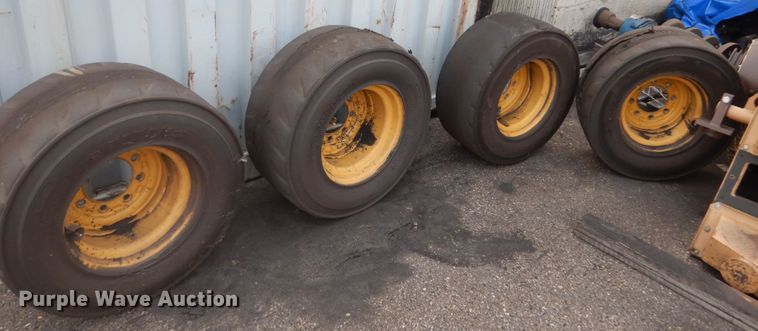 image for item HI9917 2015 Caterpillar 272D2  skid steer loader