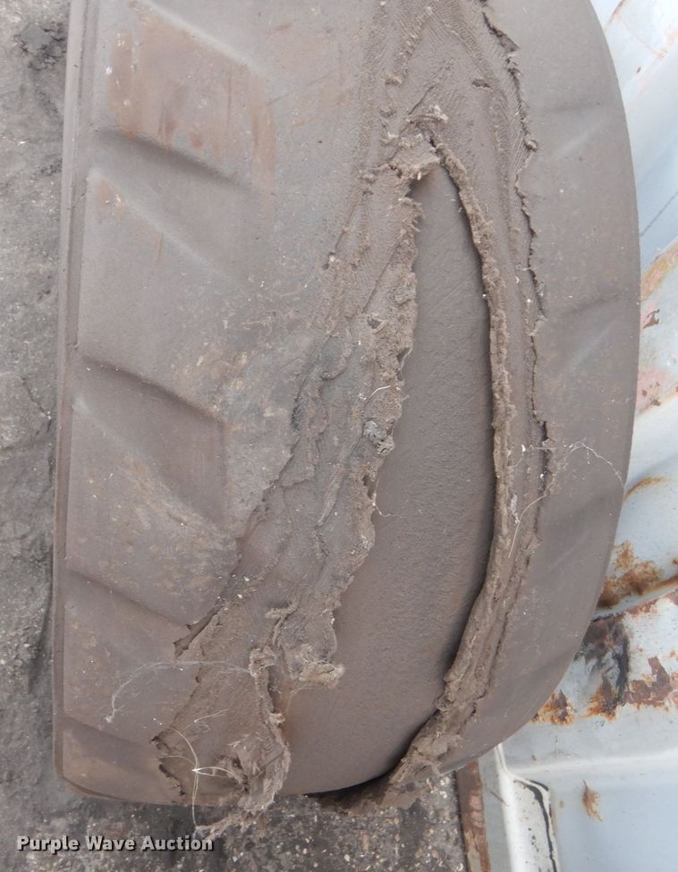 image for item HI9917 2015 Caterpillar 272D2  skid steer loader