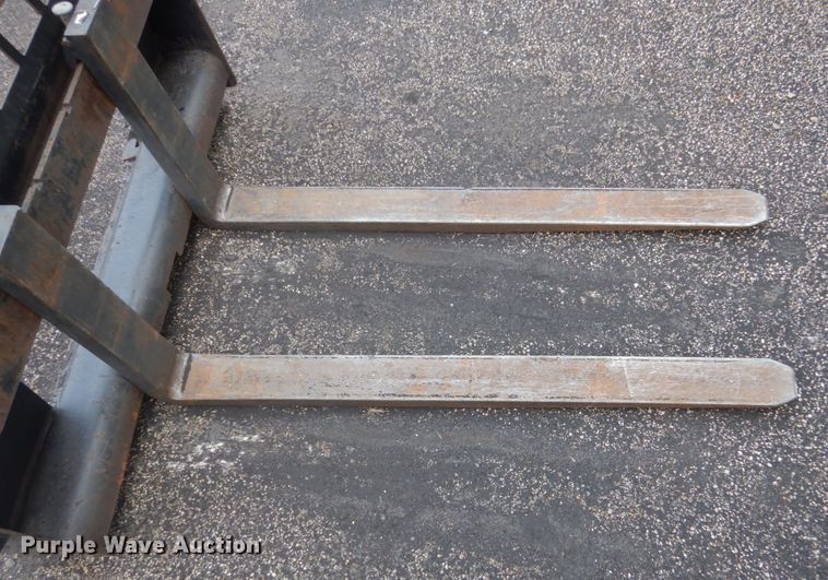 image for item HI9917 2015 Caterpillar 272D2  skid steer loader