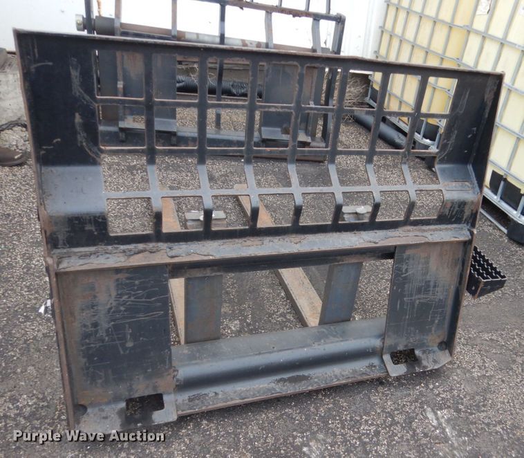 image for item HI9917 2015 Caterpillar 272D2  skid steer loader