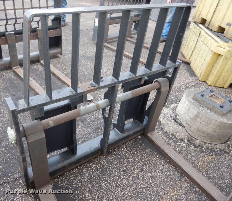 image for item HI9918 48" L skid steer forks