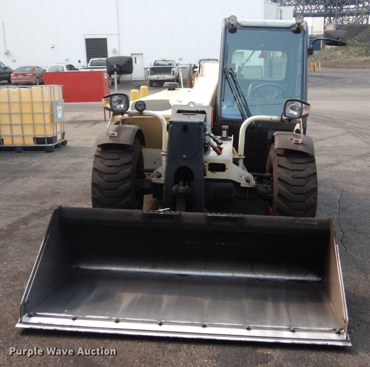 image for item HI9919 2014 Bobcat V417  telehandler