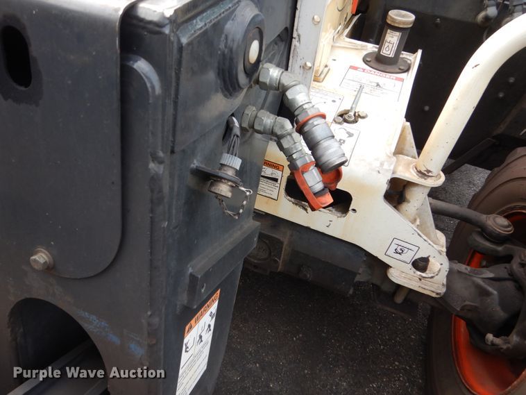 image for item HI9919 2014 Bobcat V417  telehandler