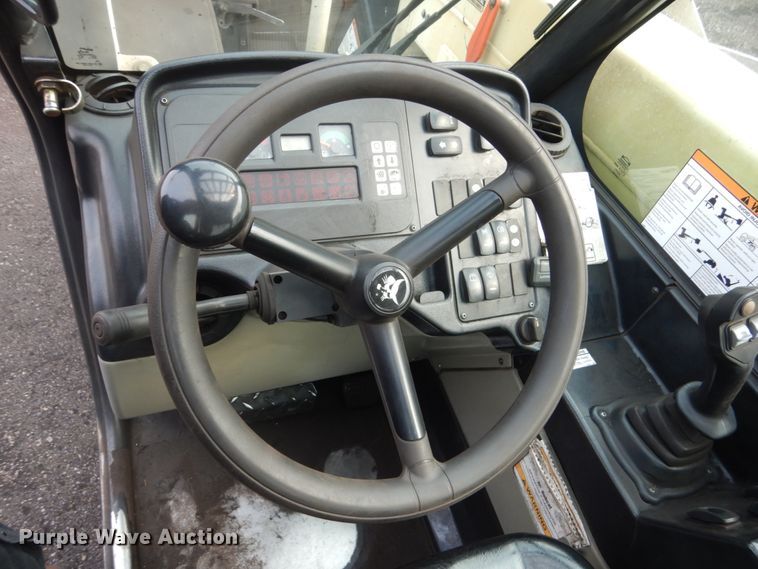 image for item HI9919 2014 Bobcat V417  telehandler