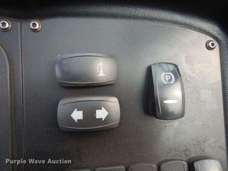 image for item HI9919 2014 Bobcat V417  telehandler